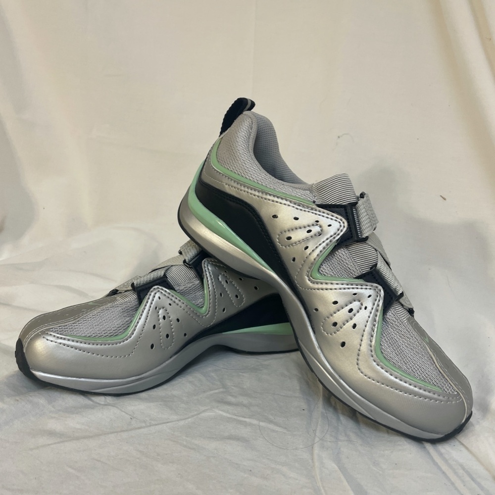 Nike Womens Spin Trainer Plus Cycling Chrome Mint Black Low Top Size 7 Like New - Picture 2 of 10